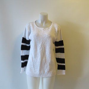 PROJECT WHITE WITH BLACK LIGHTWEIGHT SWEATER  SZ M